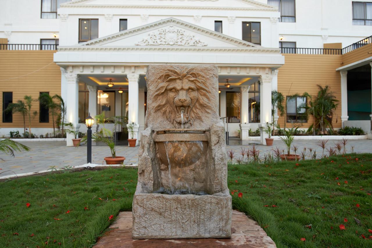 Sanskruti Heritage Resort Shirdi Extérieur photo